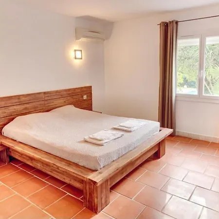 Pauline Porto-Vecchio (Corsica)